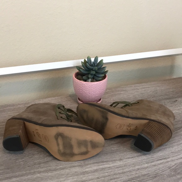 Ann Taylor Loft Lace Up Leather Ankle Booties - Picture 6 of 8